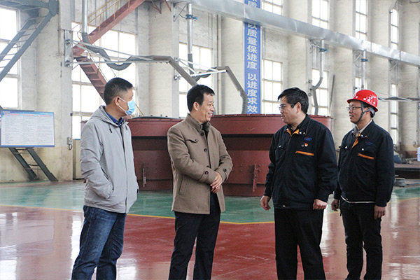 河南省商務(wù)廳領(lǐng)導(dǎo)蒞臨新鄉(xiāng)長(zhǎng)城機(jī)械實(shí)地核查電子商務(wù)發(fā)展情況 河南省商務(wù)廳領(lǐng)導(dǎo)蒞臨新鄉(xiāng)長(zhǎng)城機(jī)械實(shí)地核查電子商務(wù)發(fā)展情況