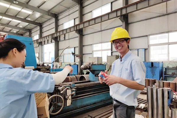 高溫季節(jié)防暑降溫工作 高溫季節(jié)防暑降溫工作